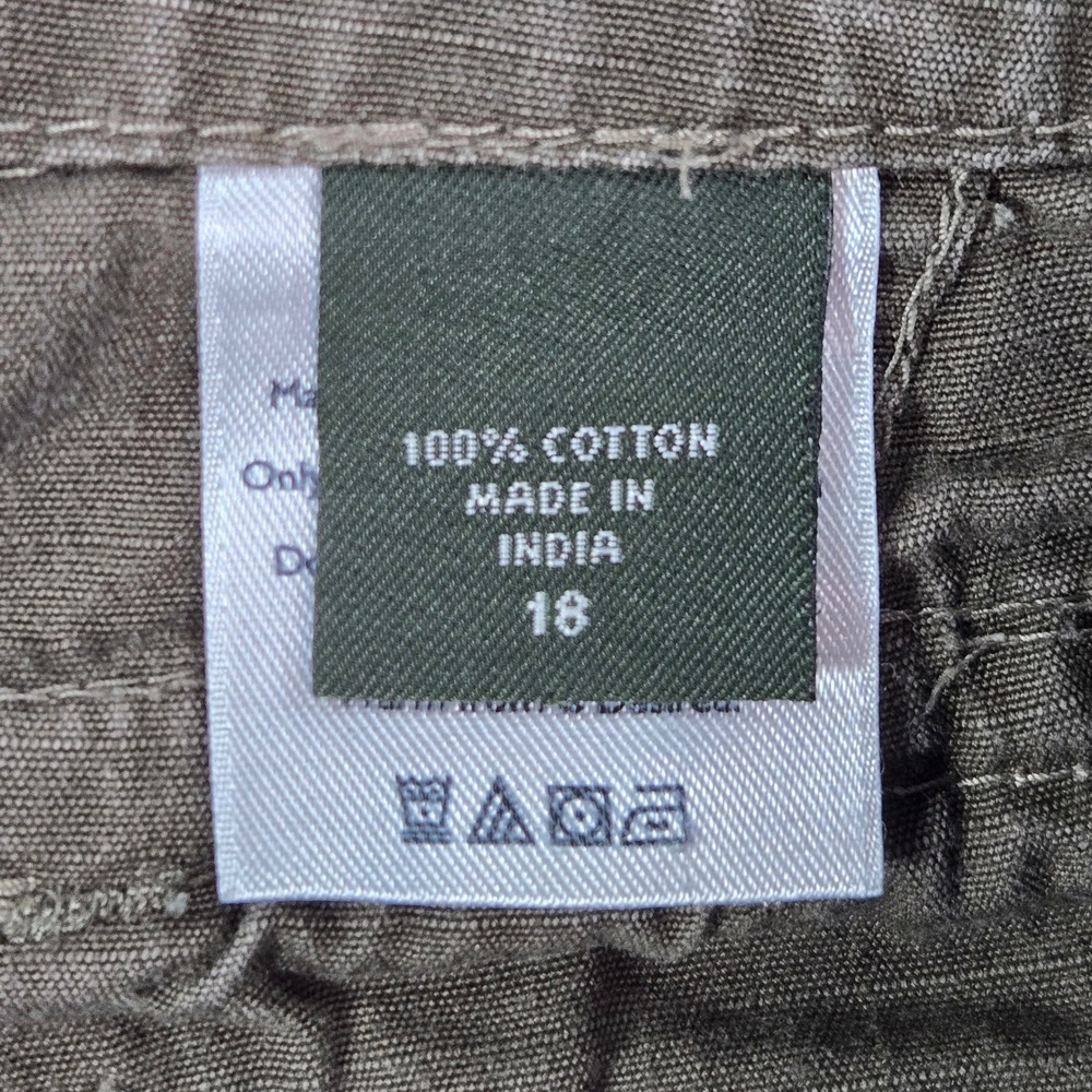 Eddie Bauer Womens 18 Olive Green Ripstop Cotton Cargo Shorts Lot of 2 - Picture 9 of 10